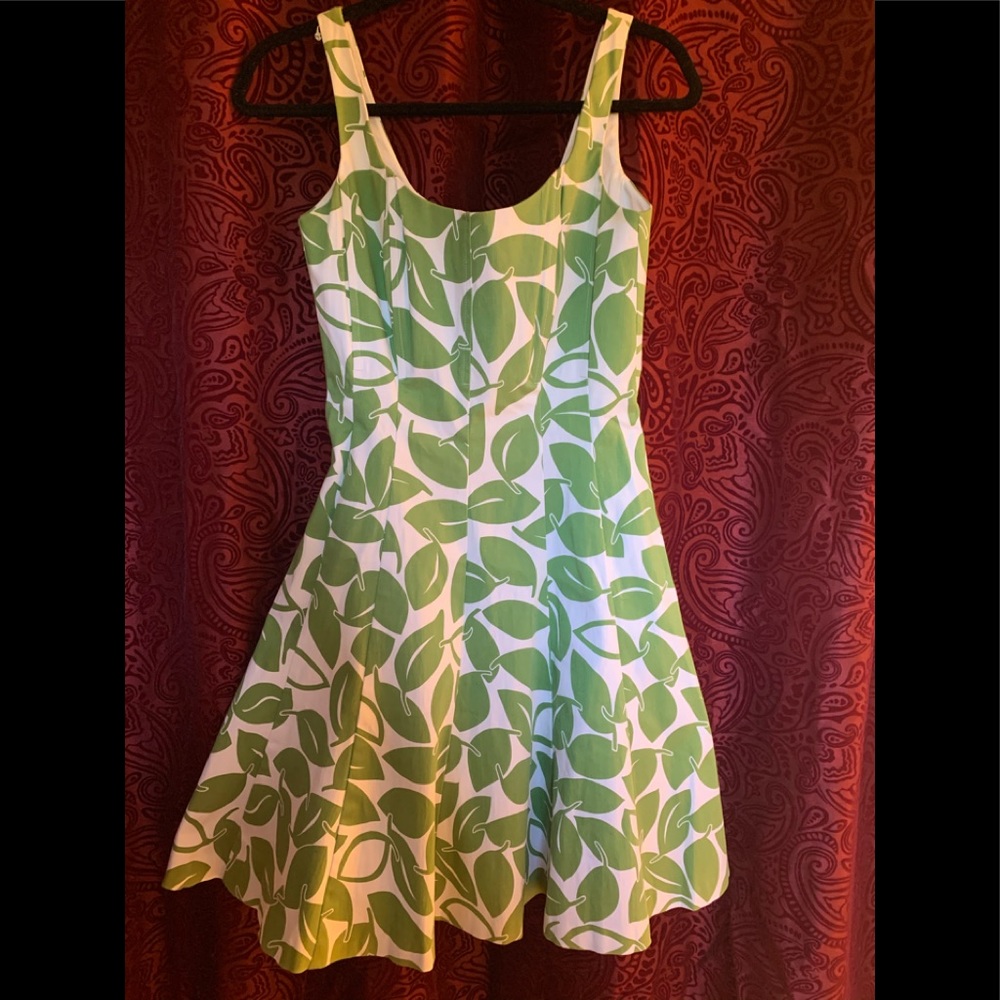 Nine West beautiful green dress!! Size 4